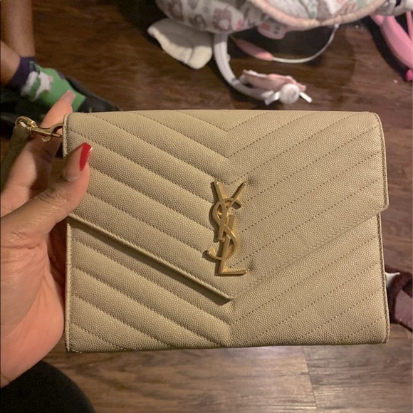 Saint Laurent Handbags - Saint Laurent clutch beige